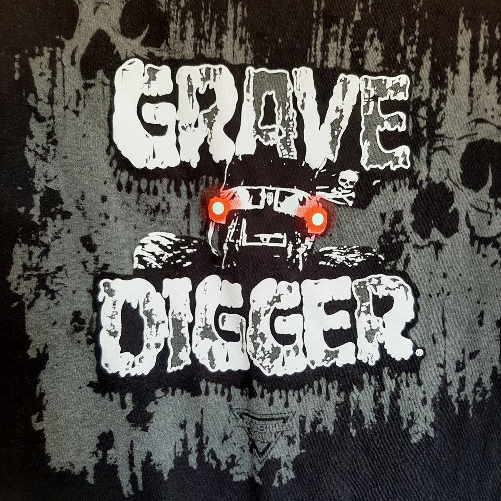 Grave Digger Monster Jam Tee Shirt - Small